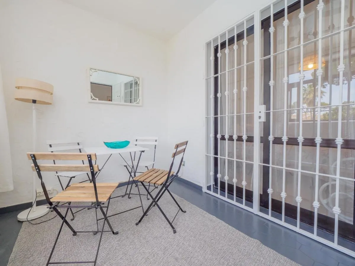 Cubo'S Apartamento Las Acacias Beach لا كالا ذي ميخاس 0*,  إسبانيا